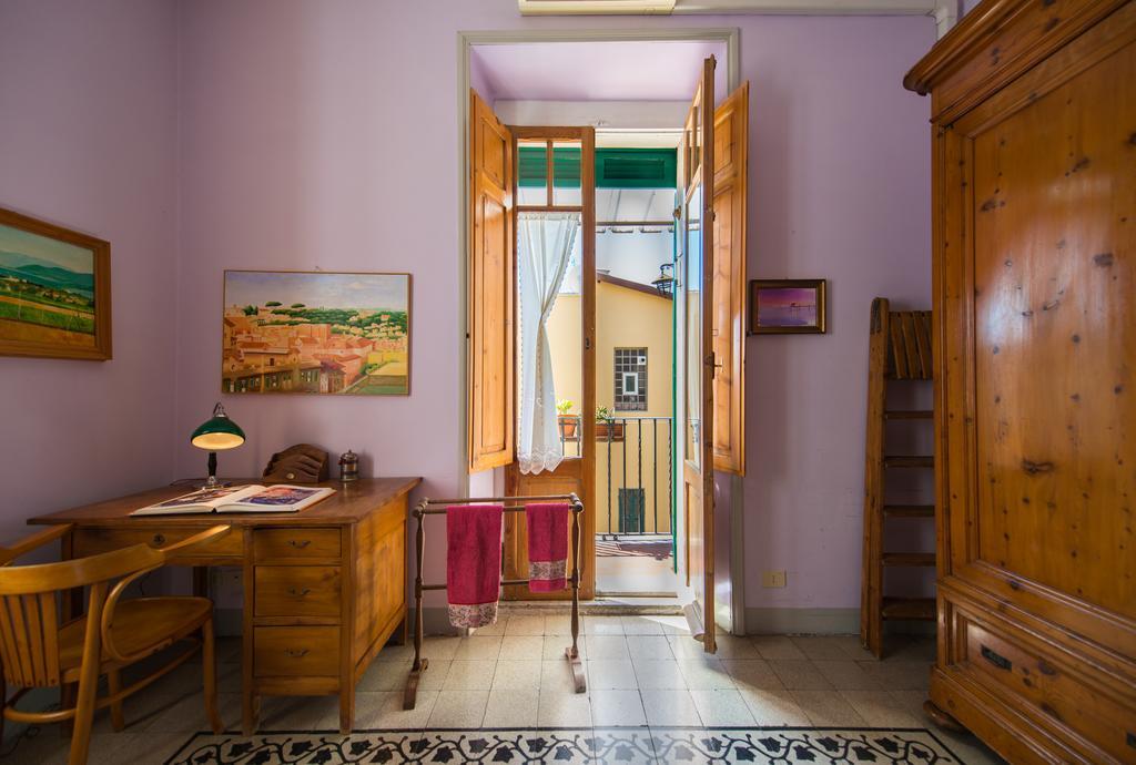 רומא Colosseo Holiday House מראה חיצוני תמונה