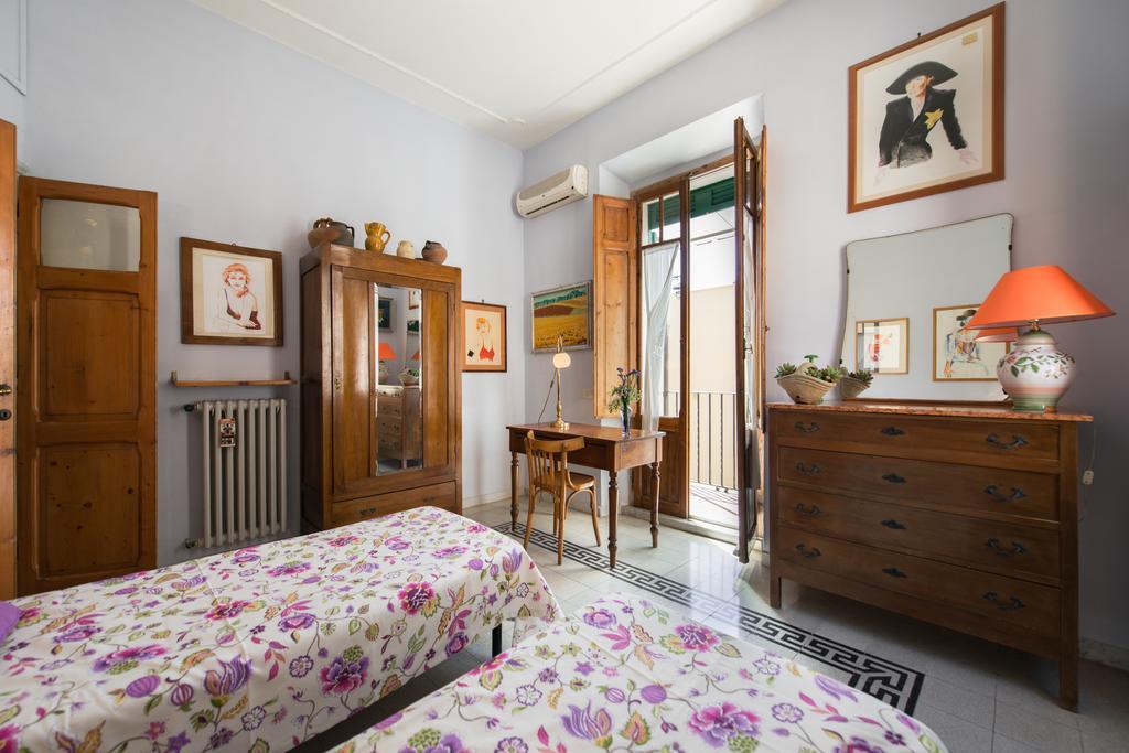 רומא Colosseo Holiday House מראה חיצוני תמונה