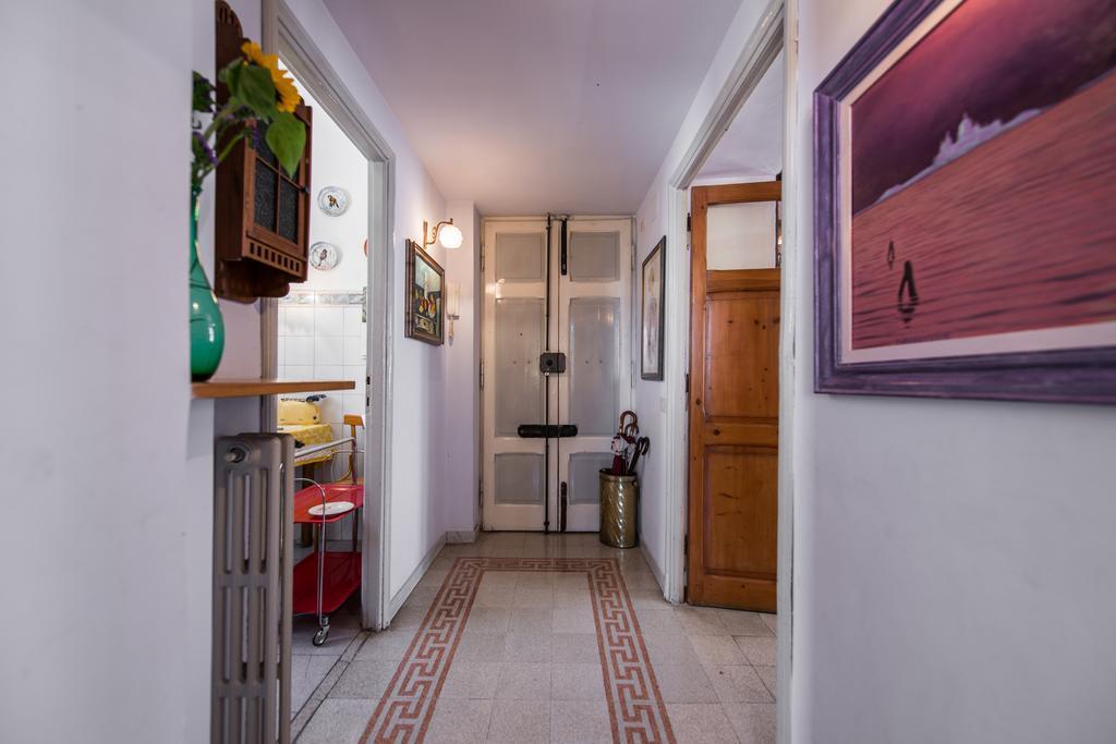 רומא Colosseo Holiday House מראה חיצוני תמונה